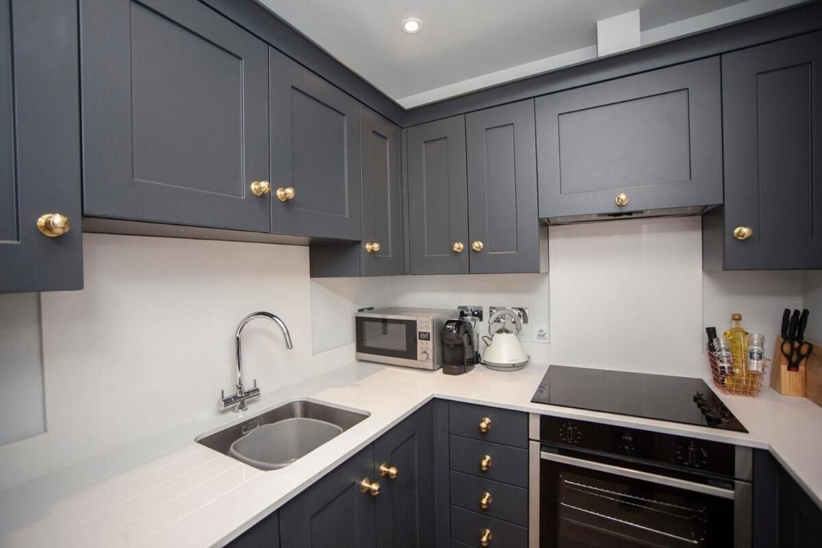Stylish City Centre Apartment - באת' מראה חיצוני תמונה