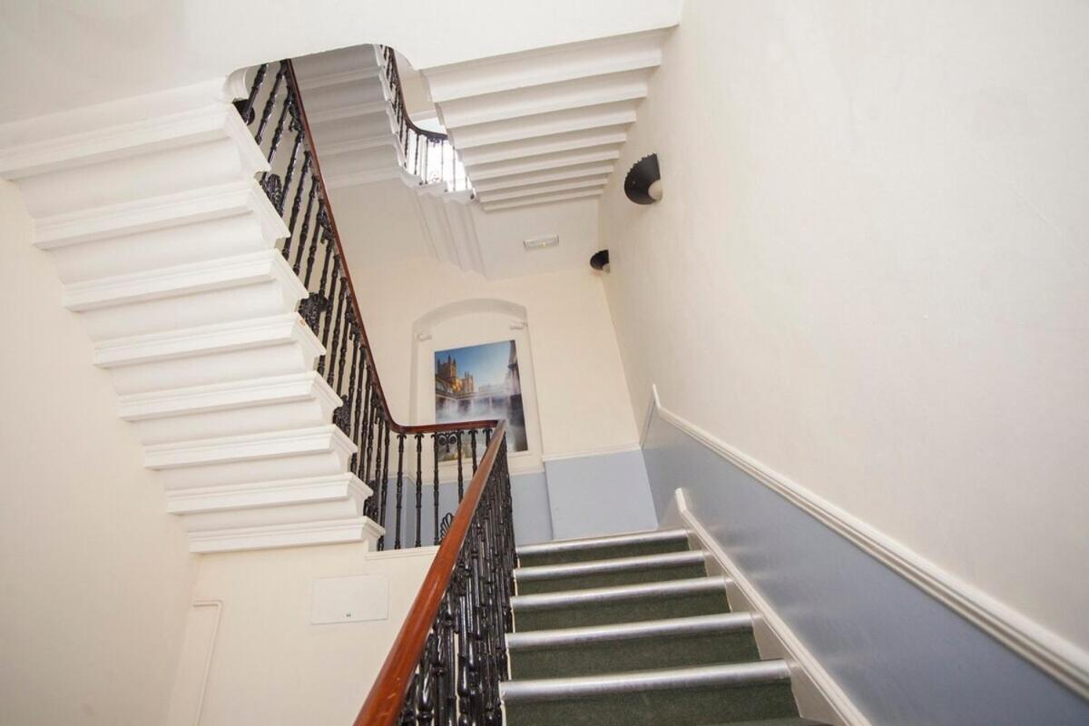 Stylish City Centre Apartment - באת' מראה חיצוני תמונה